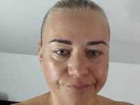 Hello :) Here Vicky:) I like men who know what to do :) I like to play with my body and bring you to a nice orgasm!