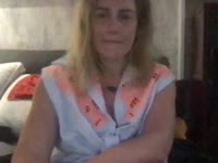 Hoi lieverdjes, ik ben een mooie rijpere vrouw , ik heb mooie lichaam , met lekker grote natuurlijke borsten en grote tepels , wil je me in gesprek komen , en mij  ook zin , dan verwacht ik jou , Tot binnenkort groetjes