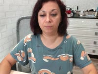 Funny smiley open minded lady who loves to meet new people, to chat around! Love to flirt with you, to seduce you. Spend nice time on a weekend evening online