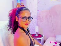 yo soy una mujer muy ardiente y lista para jugar solo espero tener ese amante que pueda dominar