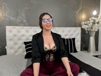 I am a feminine, curious, and self-confident woman who enjoys beautiful conversations, genuine chemistry, and creating memorable moments. I can be elegant and sweet, but I also have a playful side that only appears when the connection is right.
Come say hi, and let