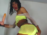 I am a very horny trans
and daring I like to show my butt in the camera

&nbsp;