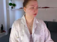 Welcome to my passionate world! I am jessica, a curvy girl with big and beautiful tits and an appetizing ass for whom I am ready to sit on your lap at any moment, ready to fulfill your innermost desires. In my shows you will find: hot dancing, interactive toys, intimate chat and incredible moments of pleasure.