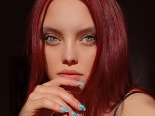 topless webcamgirl AlicePill