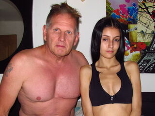 webcamgirl fucked by boyfriend CamilaandCarlos