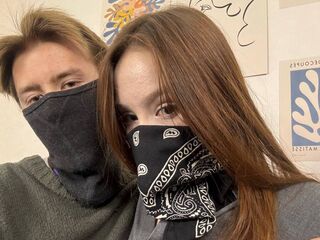 adult webcam couple EmilyAndDan