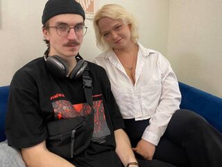 adult cam couple blowjob FinnandAria