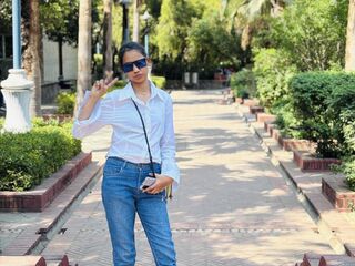 girl cam nude AmairaSingh