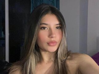 camgirl showing pussy AmberCuellar