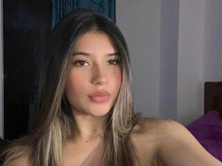 naughty cam girl fingering shaved pussy AmberDaza