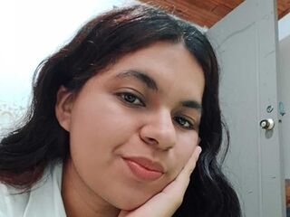 camslut masturbating AmeliaRavens