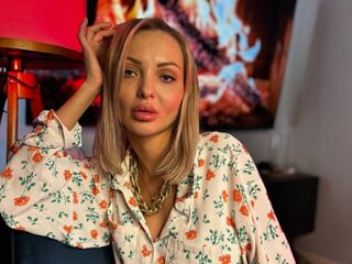 beautiful girl cam AmityHarwick