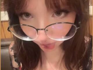 free nude live show AnnGibson