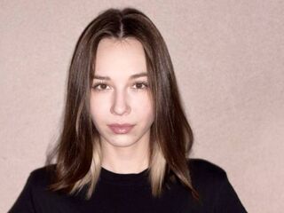 cam girl photo ArtieOuinones