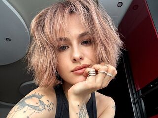 cam girl masturbating with dildo BellaFoxyy
