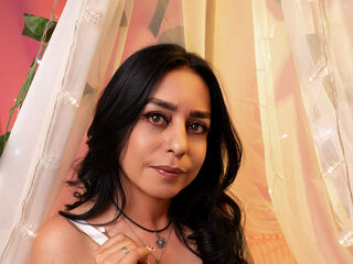 camslut masturbating BiancaCollinss