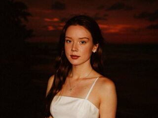 beautiful cam girl BreeCoup
