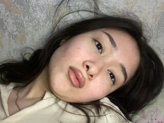 camgirl masturbating with dildo BrookePratts