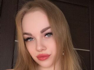 nude cam girl picture CamillaDerrick