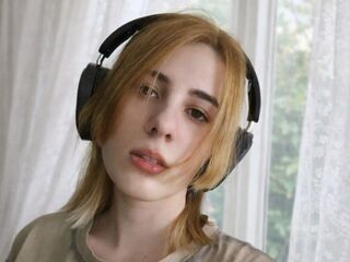 naked girl with live cam CarlHanchett