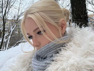 beautiful webcamgirl CatheyHolien