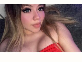 girl topless CelesteEverleigh