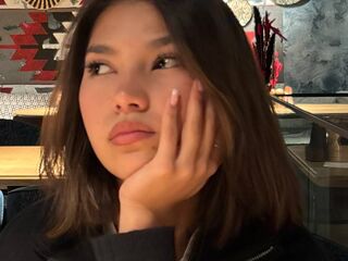 camgirl video chat CelsaCoty