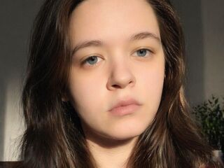 fingering girl cam CorneliaAdling