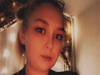 adult liveshow CrystalSins