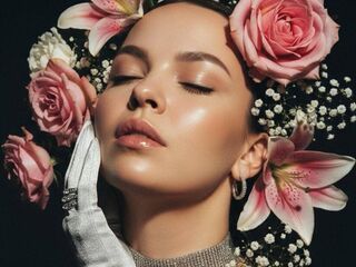 naughty cam girl fingering shaved pussy DelfinaArif