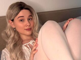 naked cam girl masturbating DeluaMoon