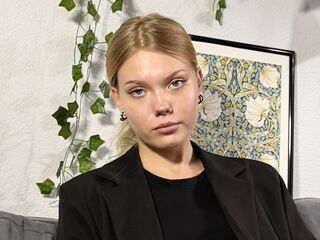 hot girl sex webcam DonellaAndra