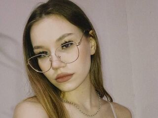 nude camgirl photo DorettaBigger