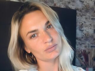 naughty web cam EllieMaryn