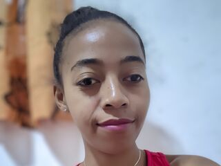 girl cam naked ElodieRazafi