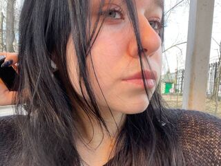 topless camgirl ElzzaCute