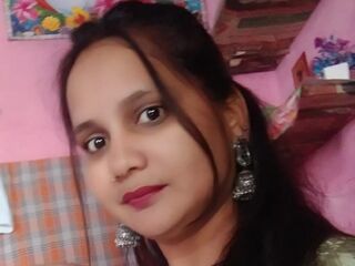 camwhore shaved pussy EmiliaWalker