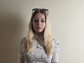 webcam girl chatroom EvelynReynaga