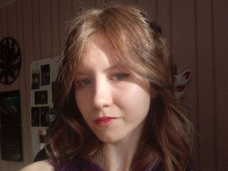 masturbating camgirl FlorineWalper