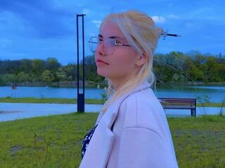 naked camgirl FredericaMittag