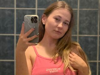 camgirl picture GlossyMonica
