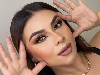 girl fingering bald pussy IvannaFerrini