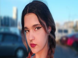 fingering webcamgirl IvelisseConsuelo