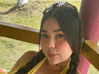 hot cam girl masturbating with vibrator IvvoneWilson