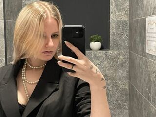 girl webcam JenaeMcquillen