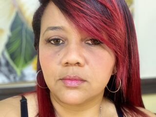 camgirl playing with vibrator JennyMatters