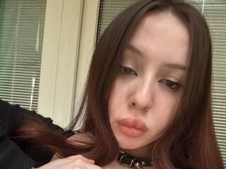 girl shaving pussy JessicaWane