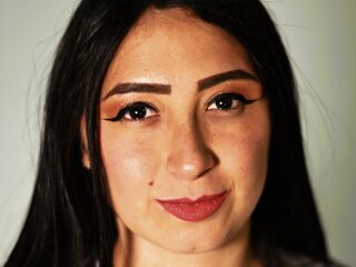 naked girl with webcam masturbating with vibrator JuliethCruz