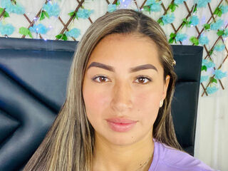 fingering camgirl picture KaatheAdams