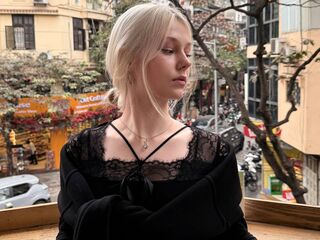 naked cam girl masturbating with dildo KamValentine